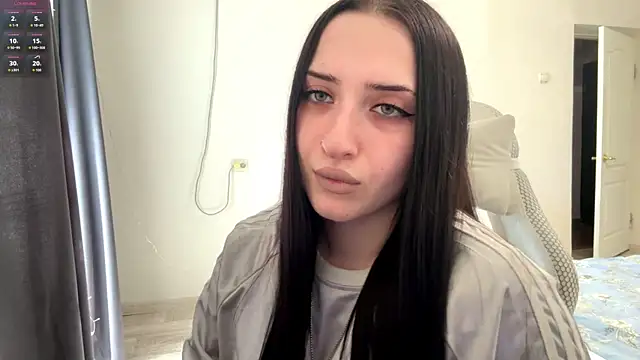 Snapshot of KiraJaydes chatting on 05-22-26, 12:55 KiraJaydes online show from 05-22-26, 12:55