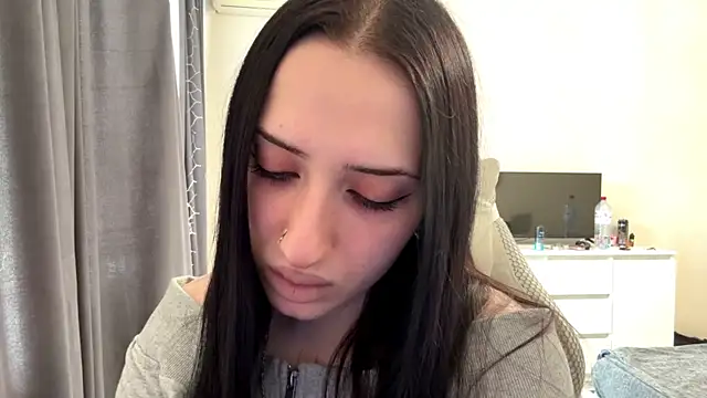 Snapshot of KiraJaydes chatting on 05-26-26, 12:23 KiraJaydes online show from 05-26-26, 12:23
