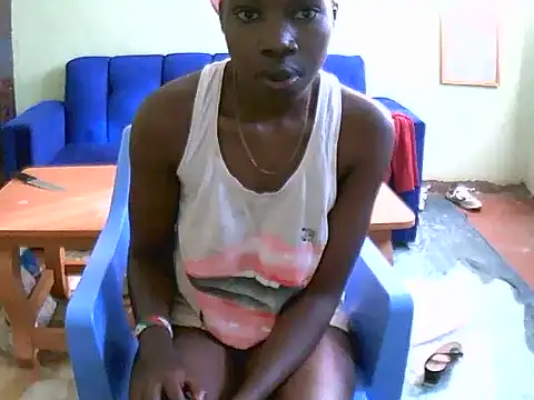 Snapshot of Prickly_ebony chatting on 06-15-26, 05:20 Prickly ebony online show from 06-15-26, 05:20