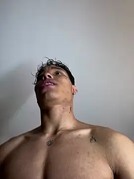 NelModel1 online show from 07-03-26, 01:06