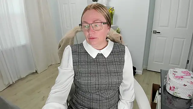 Vika73 online show from 03-21-25, 12:28