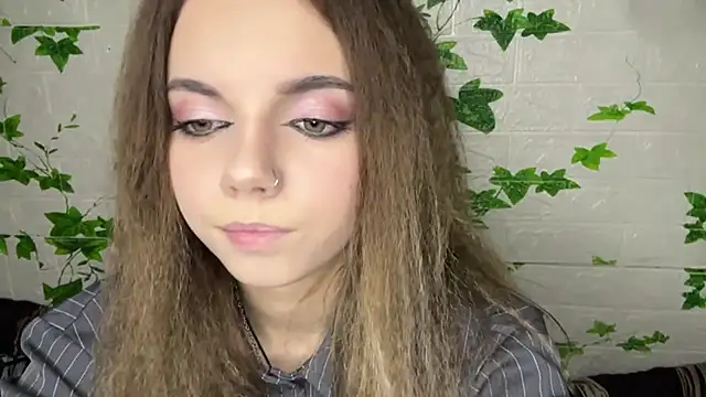 LisaPorse online show from 05-28-26, 02:03