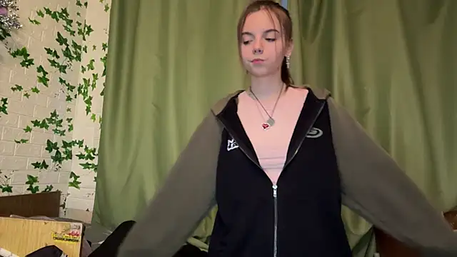 LisaPorse online show from 05-31-26, 06:09