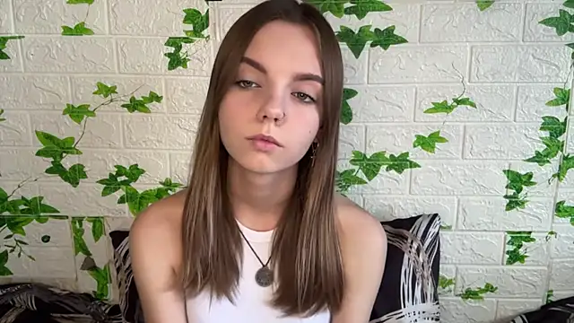 Snapshot of LisaPorse chatting on 06-26-26, 02:10 LisaPorse online show from 06-26-26, 02:10