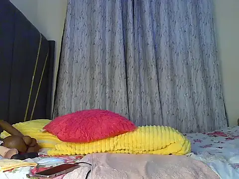 Fl0wrs  online show from 07-13-26, 04:26