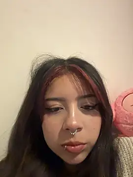 Snapshot of softdoll-_ chatting on 07-11-26, 03:53 softdoll- online show from 07-11-26, 03:53