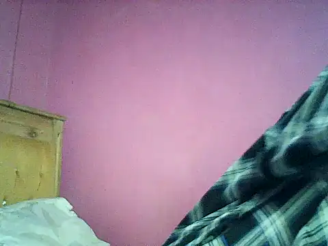 Snapshot of Sexy_brie chatting on 05-20-26, 11:00 Sexy brie online show from 05-20-26, 11:00