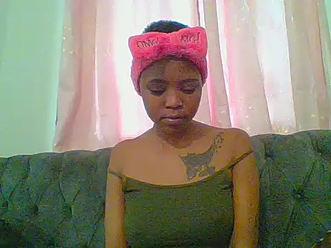 Snapshot of Sweet_cumshie chatting on 05-22-26, 07:59 Sweet cumshie online show from 05-22-26, 07:59
