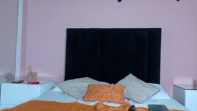 Snapshot of MILA_AND_COTI chatting on 07-08-26, 11:09 MILA AND COTI online show from 07-08-26, 11:09