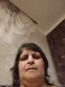 Snapshot of LisichkaOksana chatting on 05-18-26, 06:14 LisichkaOksana online show from 05-18-26, 06:14