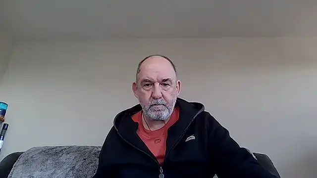 Snapshot of shyguytm chatting on 07-10-26, 12:04 shyguytm online show from 07-10-26, 12:04