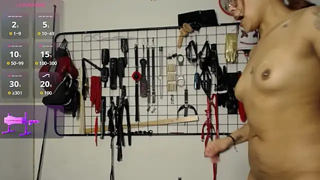 Snapshot of Dark_Evan_bdsm chatting on 05-23-26, 12:38 Dark Evan bdsm online show from 05-23-26, 12:38