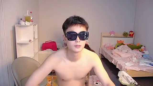 Snapshot of Chinese-Sweety chatting on 07-06-26, 10:56 Chinese-Sweety online show from 07-06-26, 10:56
