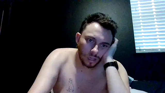 Snapshot of Tallhungcloudyyy chatting on 05-22-26, 02:33 Tallhungcloudyyy online show from 05-22-26, 02:33