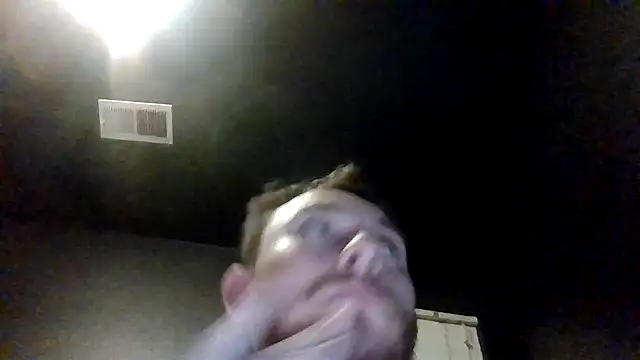 Snapshot of Tallhungcloudyyy chatting on 06-03-26, 11:35 Tallhungcloudyyy online show from 06-03-26, 11:35