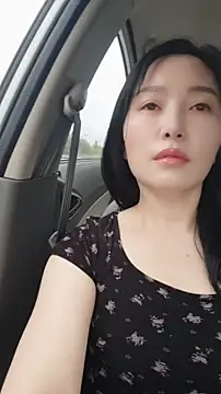 Snapshot of lylxili chatting on 06-18-26, 12:44 lylxili online show from 06-18-26, 12:44
