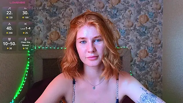 Snapshot of Juli_Ginger chatting on 07-19-26, 02:43 Juli Ginger online show from 07-19-26, 02:43