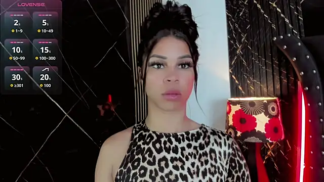 Snapshot of Nayara_K chatting on 05-25-26, 06:03 Nayara K online show from 05-25-26, 06:03