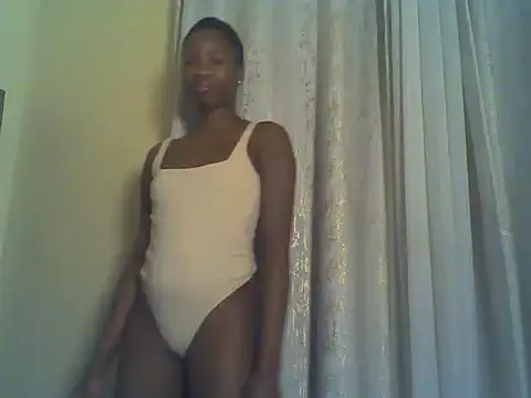 Snapshot of Cuteebony16 chatting on 05-28-26, 06:16 Cuteebony16 online show from 05-28-26, 06:16
