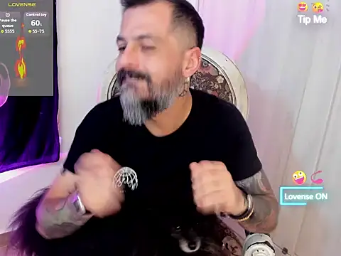Snapshot of Miguel_angeel_ chatting on 07-09-26, 04:33 Miguel angeel online show from 07-09-26, 04:33