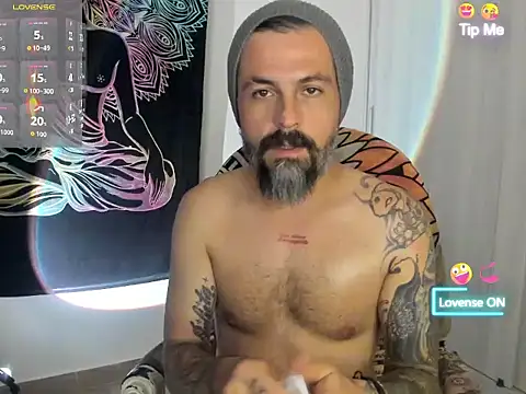 Snapshot of Miguel_angeel_ chatting on 07-14-26, 02:05 Miguel angeel online show from 07-14-26, 02:05