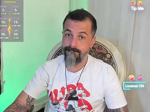 Snapshot of Miguel_angeel_ chatting on 07-16-26, 04:35 Miguel angeel online show from 07-16-26, 04:35