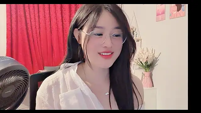 Snapshot of Bee-Cherry chatting on 06-09-26, 01:56 Bee-Cherry online show from 06-09-26, 01:56