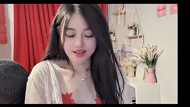 Snapshot of Bee-Cherry chatting on 06-24-26, 06:29 Bee-Cherry online show from 06-24-26, 06:29