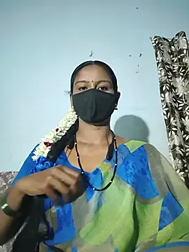 Snapshot of madhushree143 chatting on 07-08-26, 04:50 madhushree143 online show from 07-08-26, 04:50