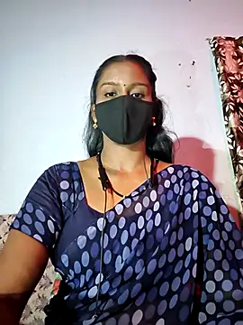 Snapshot of madhushree143 chatting on 07-10-26, 04:42 madhushree143 online show from 07-10-26, 04:42