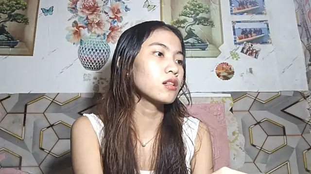 Snapshot of DeeannGunby chatting on 07-17-26, 03:07 DeeannGunby online show from 07-17-26, 03:07