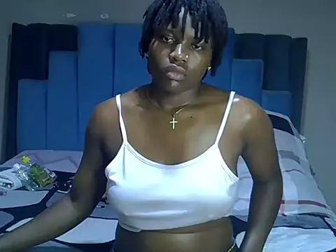 Snapshot of melanin_moon chatting on 06-18-26, 11:14 melanin moon online show from 06-18-26, 11:14