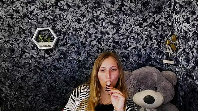 Snapshot of Jenny_smille_ chatting on 07-20-26, 08:06 Jenny smille online show from 07-20-26, 08:06