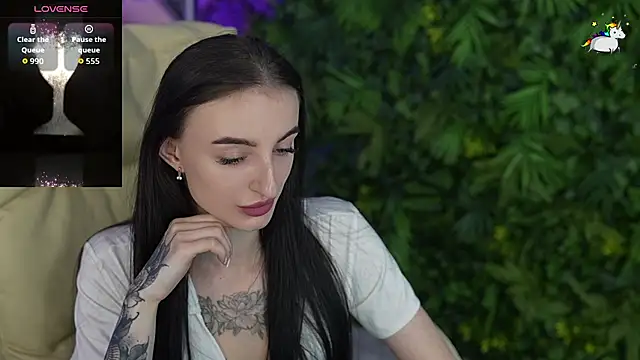 EmilyyMoon online show from 05-27-26, 11:18