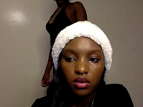 Sexy strawberina online show from 05-27-26, 09:50
