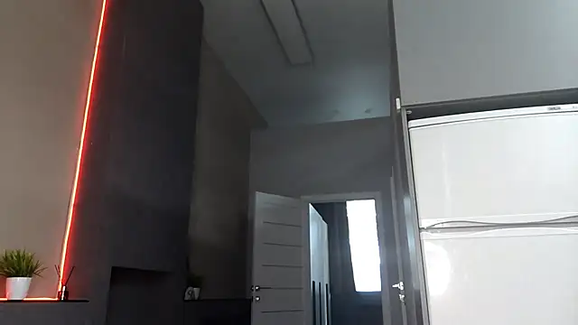 BloomLizzy online show from 05-25-26, 03:07