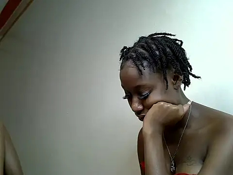 Snapshot of Pretty_kitty48 chatting on 05-26-26, 01:23 Pretty kitty48 online show from 05-26-26, 01:23