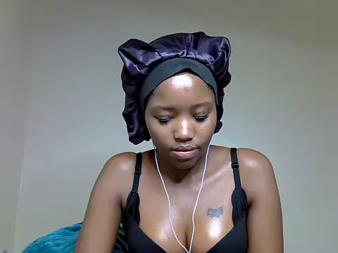 Pretty kitty48 online show from 07-15-26, 12:27