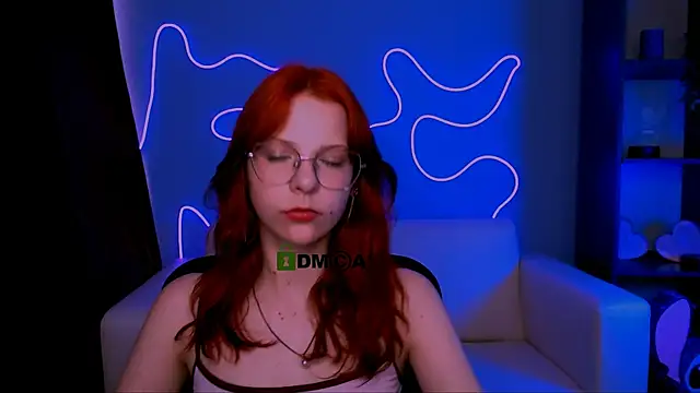 Snapshot of kriss_babyyy chatting on 06-15-26, 09:11 kriss babyyy online show from 06-15-26, 09:11