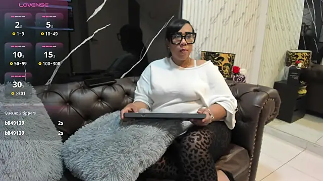 OliviaWilliamm online show from 06-03-26, 11:24