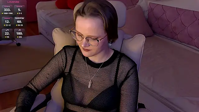 Snapshot of AgnesRay chatting on 05-30-26, 06:49 AgnesRay online show from 05-30-26, 06:49