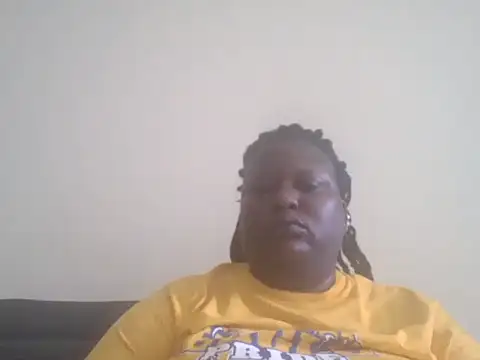 Snapshot of fat_ebonyqueen chatting on 05-26-26, 12:12 fat ebonyqueen online show from 05-26-26, 12:12