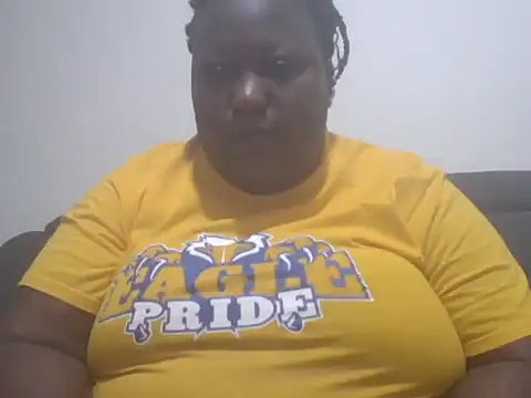 Snapshot of fat_ebonyqueen chatting on 05-27-26, 12:18 fat ebonyqueen online show from 05-27-26, 12:18