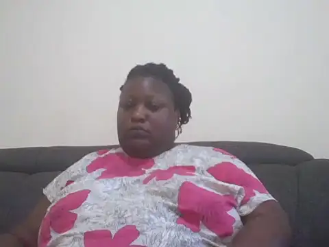 Snapshot of fat_ebonyqueen chatting on 06-05-26, 06:52 fat ebonyqueen online show from 06-05-26, 06:52