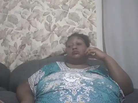 Snapshot of fat_ebonyqueen chatting on 07-04-26, 09:21 fat ebonyqueen online show from 07-04-26, 09:21
