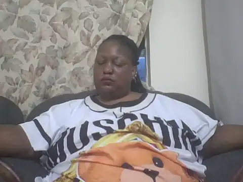 Snapshot of fat_ebonyqueen chatting on 07-15-26, 06:02 fat ebonyqueen online show from 07-15-26, 06:02