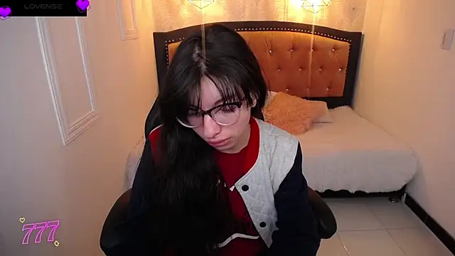 Snapshot of Allyshon_ chatting on 07-04-26, 08:04 Allyshon online show from 07-04-26, 08:04
