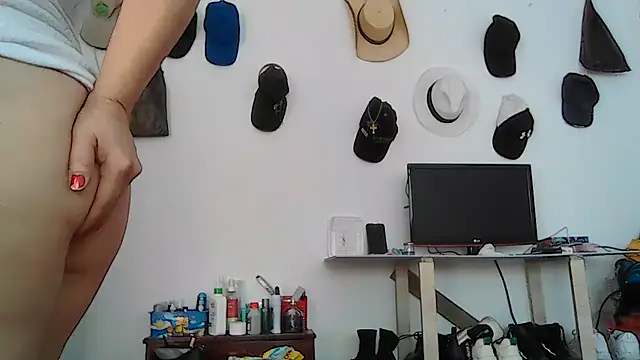 Layla-Astrum online show from 07-07-26, 12:53