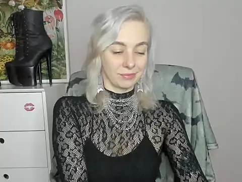 Snapshot of velvetanne chatting on 06-15-26, 06:26 velvetanne online show from 06-15-26, 06:26