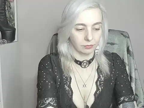 Snapshot of velvetanne chatting on 07-16-26, 06:41 velvetanne online show from 07-16-26, 06:41